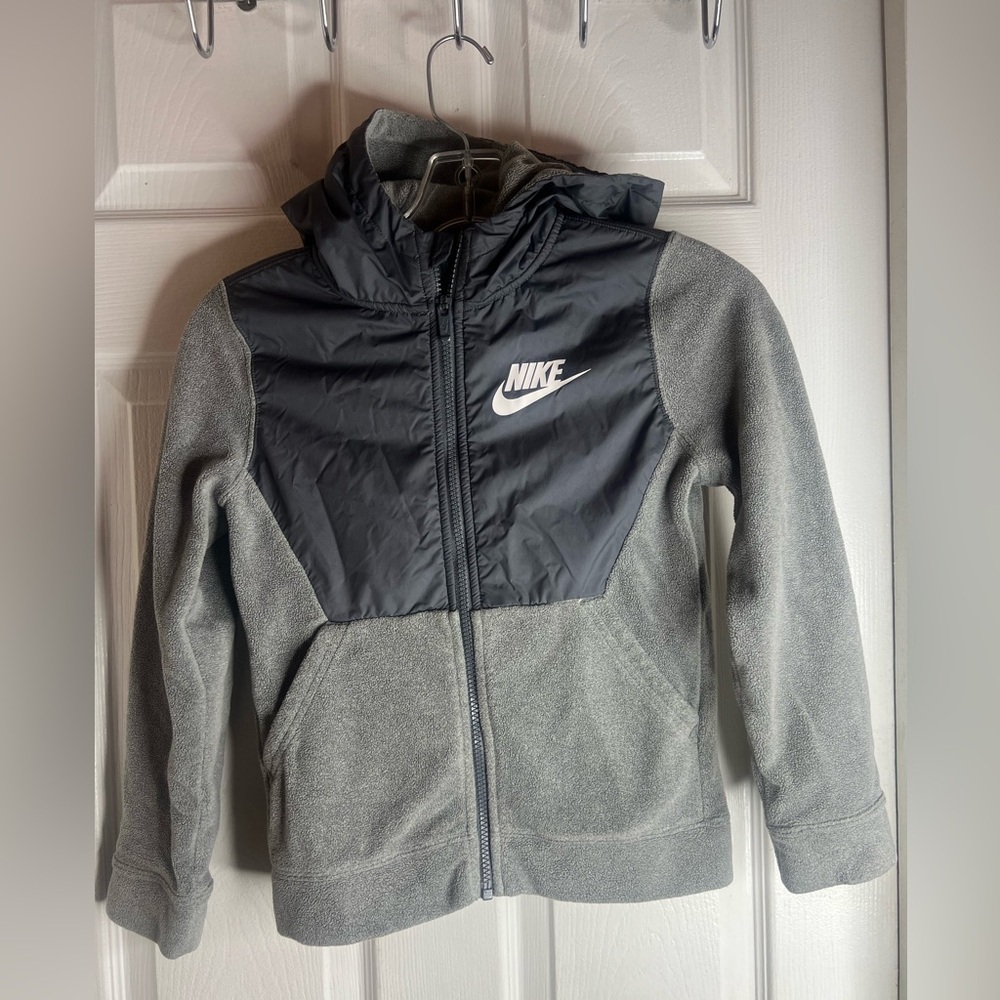 Nike Sportswear Fleece Hooded Jacket Boys Medium Gray AA0064-091